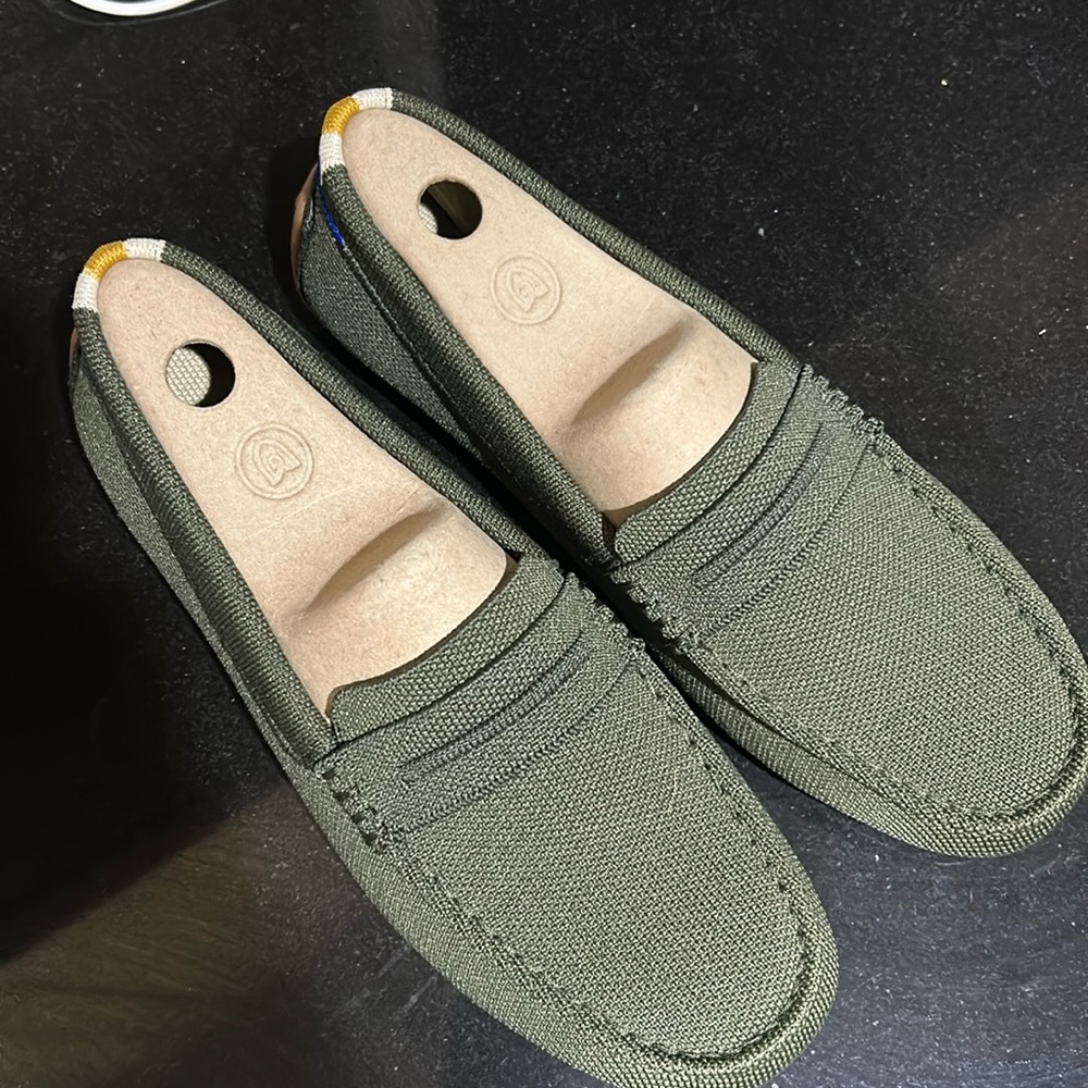 NWOB Olive Green Rothy’s Drivers